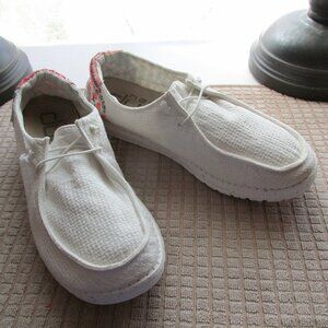 Hey Dude Comfort Loafer in Size 11